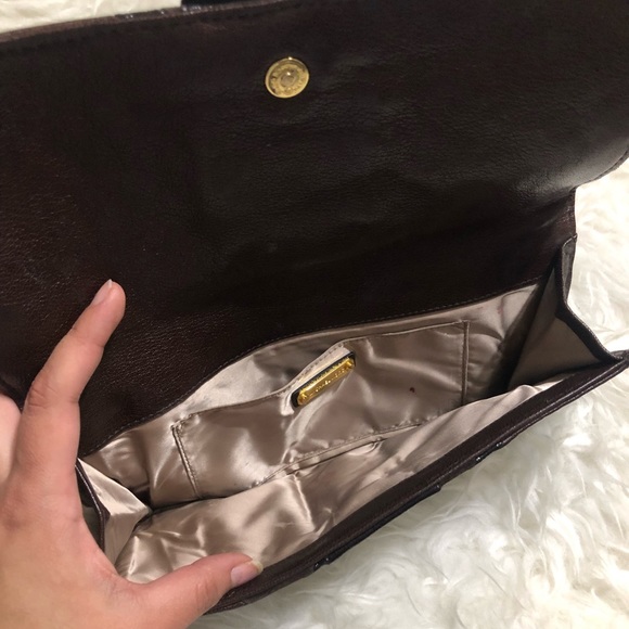 💼 MICHAEL KORS BROWN PATCHWORK LEATHER GOLD BUCKLE CLUTCH BAG 💼 - Picture 5 of 7